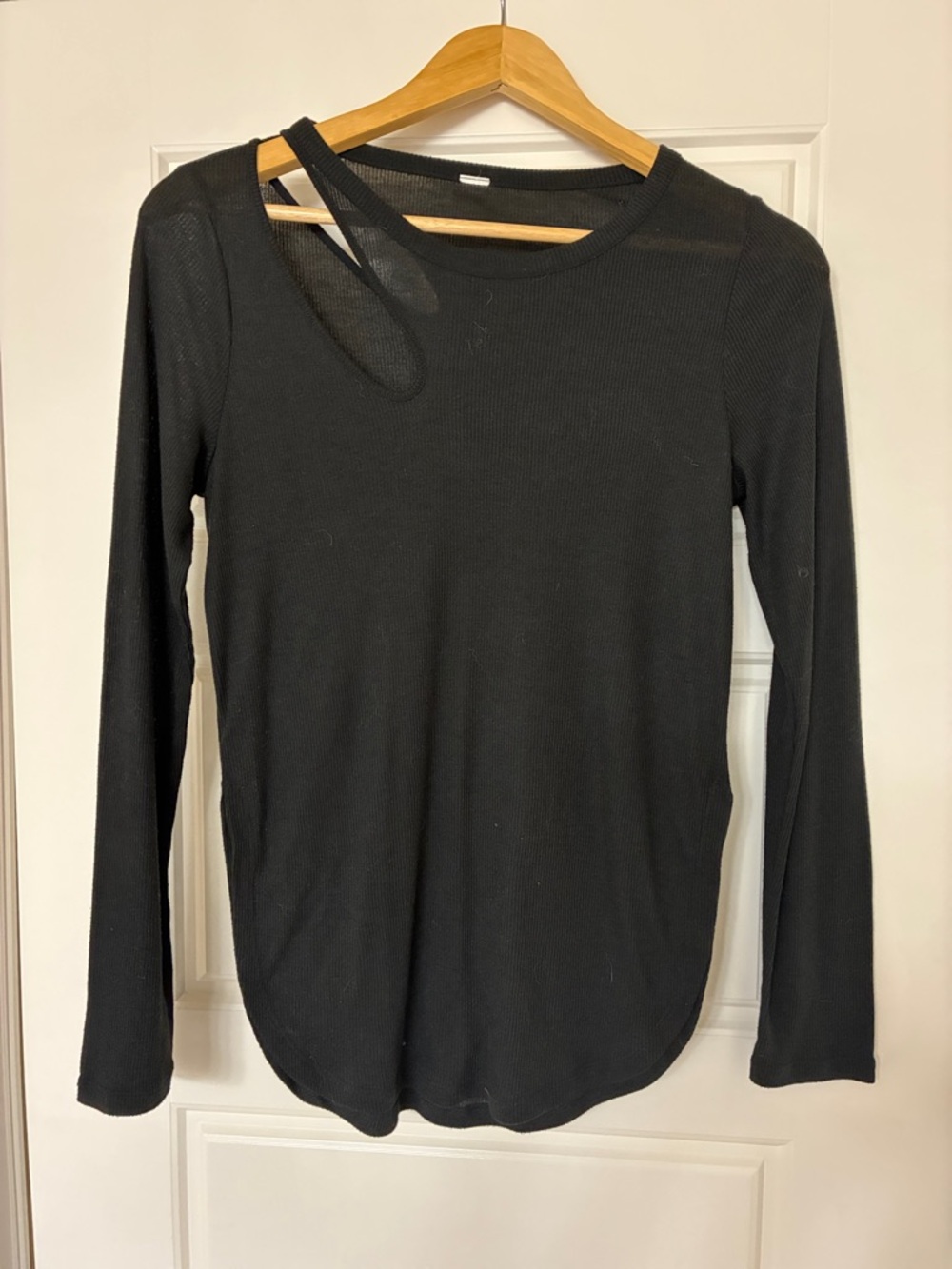 ALO Black Asymmetric Cutout Long-Sleeve Top